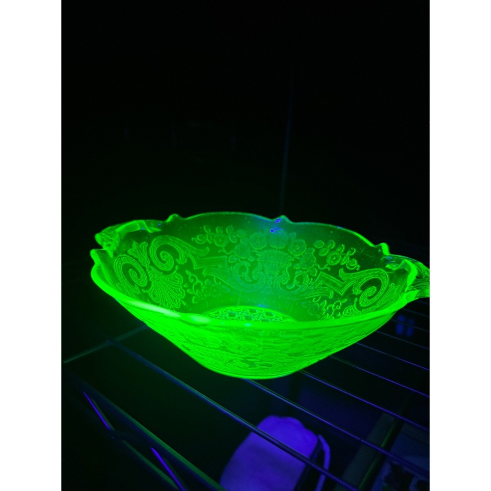 Vintage Green Uranium Glass Bowl Floral Scroll Depression Glass UV Glow 7.5"